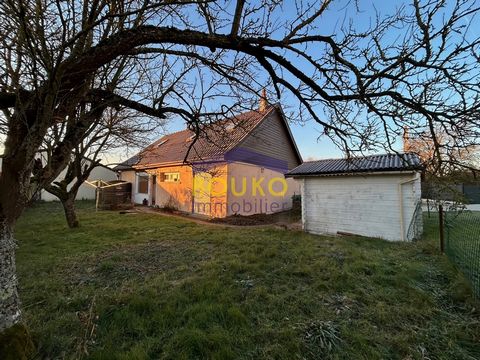 VILLE EN VERMOIS: Pavillon individuel de 123m2 construction dans un lotissement au calme offrant de plein pied : une loggia, une belle entrée, une cuisine avec extérieur , un salon/salle à manger de plus de 40m2 ouvert sur le jardin , un couloir dess...