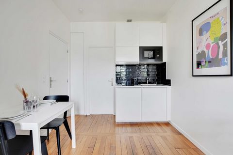 Checkmyguest ofrece este estudio de 16 m² en Nanterre, ideal para 2 personas, situado en el primer piso al que se accede por escalera. Disfruta de un diseño contemporáneo, una cocina totalmente equipada y una ubicación práctica. La situación geográfi...