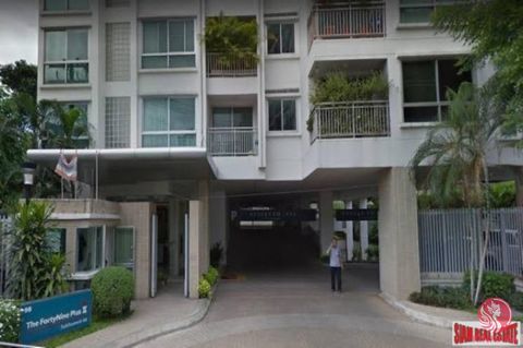 A charming one bedroom, one bath condo is being offered for sale in the 49 Plus 2 Condominium. The apartment is a large 54 sqm and is nicely decorated in beige, brown and white tones. The open living plan gives the apartment a feeling of expansive sp...