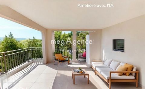 Cogolin, close to the historic center and all amenities Beautiful 4-Room Apartment with a 30m² Rooftop Terrace, Panoramic View of Grimaud and its Castle, and a Double Box Garage of 34m². Ideal for a primary residence, vacation home, or rental investm...