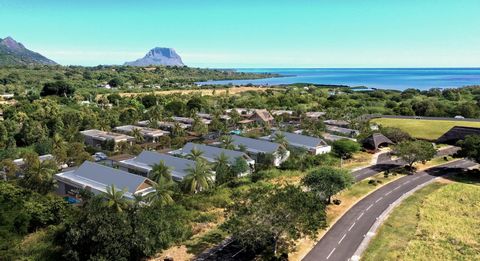 An exceptional villa in the heart of Rivière Noire, a popular region of Mauritius. This luxurious residence offers a refined, peaceful setting, perfect for family living or high-end real estate investment. Property features Built area : 196 m² (gross...