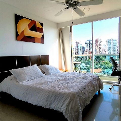 I present this incredible apartment in Barranquilla, located in an area in constant growth, ideal for living or investing. With 105 m², it has 2 bedrooms, 2 modern bathrooms, 2 garages and is pet-friendly. Its balcony offers a perfect panoramic view ...