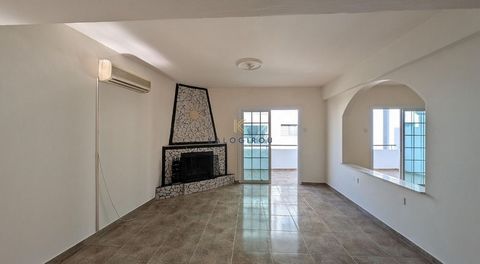 Located in Larnaca. Spacious, 3- Bedroom Apartment for sale in Drosia area, Larnaca. Conveniently located near all amenities, including schools, supermarkets, banks, various shops, and restaurants. Just a short drive away from Larnaca Town Centre, th...