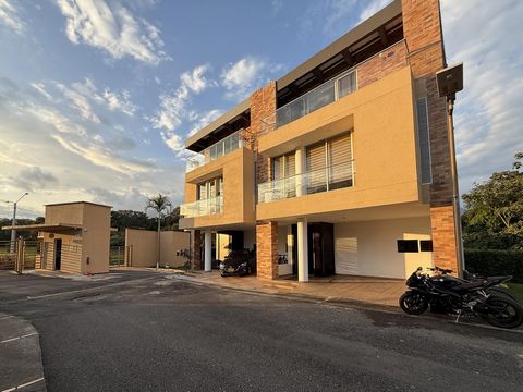 Exclusive unit of 31 Lots where 6 houses are currently developed, this beautiful house of 3 Levels, has a built area of 325 m2, a lot area of 105 m2 plus 14 m2 of common garden for private use, this beautiful house has 4 bedrooms, 5 bathrooms, 2 balc...