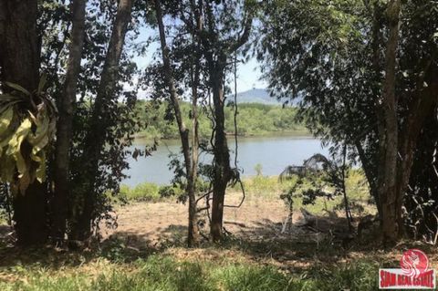 A nice sloped and partial flat land plot is for sale in Phang Nga. It is has good Phang Nga Bay Views from almost all borders of the land and with sea view and next to the sea. The land is 46 Rai, or 73,600 sqm, and has more than 100 different kinds ...