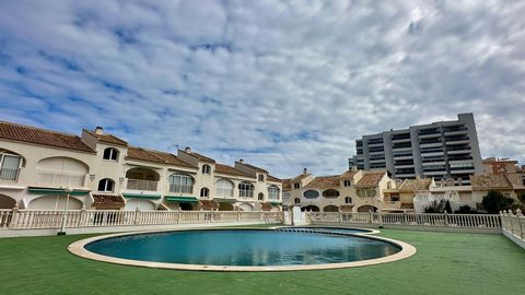 We present this charming mezzanine apartment located at km 14, ideal to enjoy the tranquility and comfort offered by this magnificent area of La Manga del Mar Menor. ✨ *Characteristics:* - 1 bedroom - Kitchen open to the living room - 2 terraces (one...