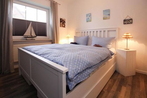 Cozy holiday apartment in the tranquil holiday resort of Garding, very close to the popular bathing resort of St. Peter-Ording. The holiday property is on a communal natural property, where you can relax in the beach chair in the garden or sit under ...