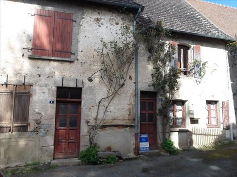 Fiche N°Id-LGB163364: Boussac, secteur Centre historique, Huis van ongeveer 118 m2 bestaande uit 7 kamer(s) waarvan 3 slaapkamer(s) + Tuin van 250 m2 - Oude constructie - Aanvullende uitrusting: tuin - open haard - zolder - kelder - verwarming: Stook...