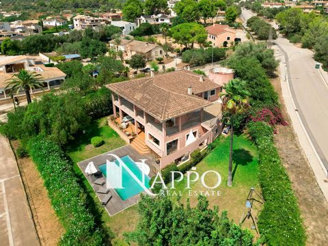 Nappo Real Estate is pleased to present a fascinating opportunity to buy a luxury villa with unobstructed views to the bay of Palma, located in the urbanization Sant Marçal, Sa Cabaneta, Marratxí, located in one of the highest point of the urbanizati...