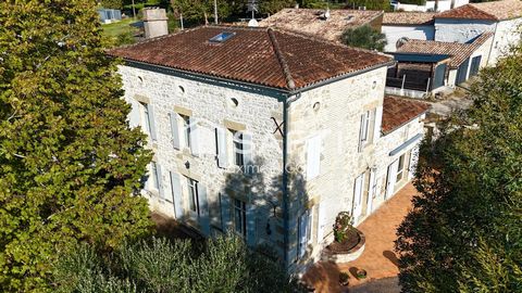 Maison en pierre 8 pièces 284m²