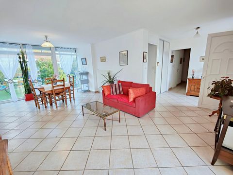 T4 lumineux au calme, de plain pied, garage,