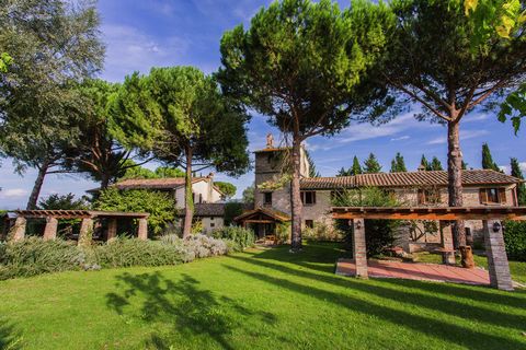 Apart from the advantage of good location close to tourist places, this farmhouse in Marsciano provides a lot of peace and comfortable amenities like shared swimming pool for your comfort. It consists of 1 bedroom and a family of 4 can stay here amid...