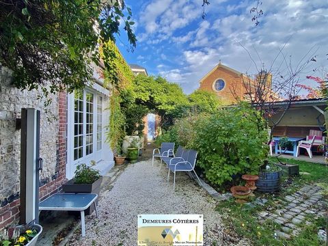 Less than 10 kms from ETRETAT, in a village with all shops, atypical house full of charm with garden. The house offers on the ground floor, an independent apartment in contemporary style, very bright, perfectly renovated and decorated, offering livin...