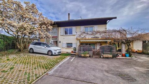 Delightful apartment near the Swiss border overlooking Mont Blanc. Located in a building of 4 apartments in a quiet and residential street, this charming object offers a living area of approx. 47 m2 (Carrez law). The residence has a closed private co...