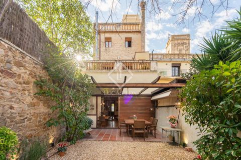 This spectacular villa is located in a central area of Tiana, a charming Mediterranean town very close to Barcelona. In just a few minutes you can walk to where all the amenities are. The Hamelin International School and the beach are a 10-minute car...