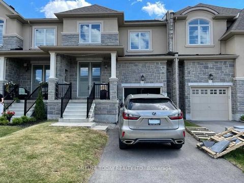 Highly Demanded 2-Storey Townhouse With Open Concept Design. 9 Ft Ceiling, Hardwood Floor Throughout, Good Sized 3 Bed Rooms And 2 Full Was Rooms On The 2nd Floor. Mins To Hwy 403. Steps To Tiffany Hills Elementary School And Redeemer University.