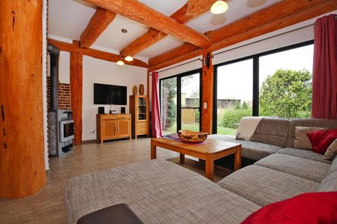 The natural trunk half-timbered house is located right on the edge of the forest in a quiet location, only 350 meters from the beach at Fleesensee in the district of Untergöhren. The loving and comfortable furnishings allow you to relax immediately a...