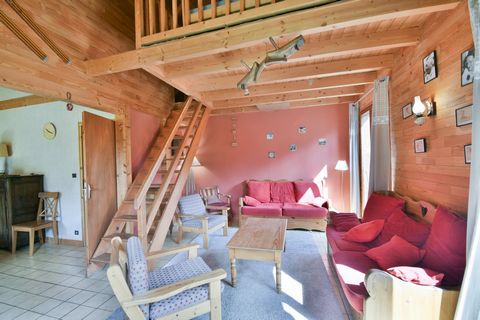 UNDER OFFER Come and visit this 1980s chalet, in a quiet environment, ski-in/ski-out and only 5 minutes from the village by car. This chalet of about 165m2 of living space and 135m2 of living space, consists of two accommodations: - a studio with acc...