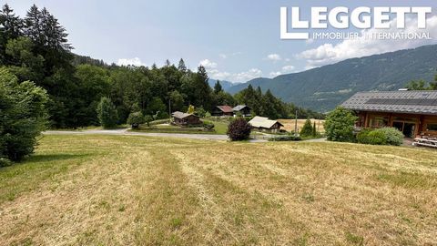 A22754JST74 - *Offer recently accepted* This constructible plot is located halfway between the village of Morillon and the ski station of Morillon Les Esserts. Easy access to the Grand Massif ski domain (2.5 km). Ski in ski out when conditions are fa...