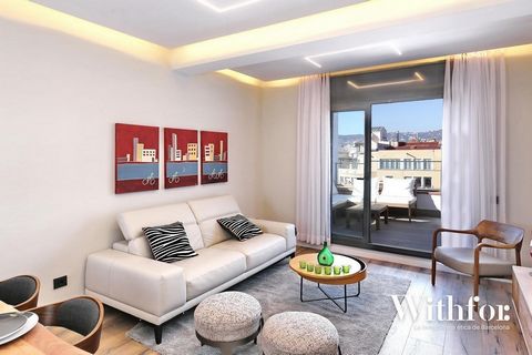 Bright penthouse with terrace and excellent views.~~This recently refurbished 88sqm property of which 80sqm is useful accommodation, a terrace of approximately 12sqm and spectacular views of the city and Tibidabo.~~The living area is flooded with lig...