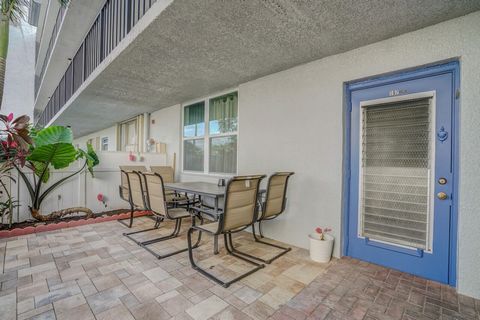 Beautifully remodeled 2BR/2BA in in the gated 55+ community of Deauville, Villages of Oriole, Delray Beach. First Floor unit with covered front outdoor atrium/patio and tiled throughout. Lovely kitchen with granite countertops. Enclosed tiled patio o...
