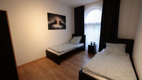 Welcome to our newly renovated serviced apartment, perfect for fitters, site managers and business travelers. Just 15 minutes from Lingen, this apartment offers not only convenient access but also a modern and welcoming atmosphere. Facilities: The 65...