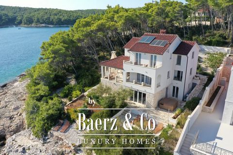 In one of the most beautiful and attractive coves on the southern side of the island of Korčula, there is a modern house, recently built (2013), south facing, in the first row to the sea. Living area of approx. 250m2 consists of three floors, basemen...