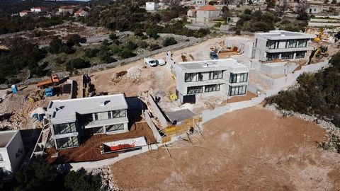 VINIŠĆE MARINA WE MEDIATE IN THE SALE OF VILLAS WITH SWIMMING POOL AND PANORAMIC SEA VIEW, THE VILLAS ARE BUILT TO BE MOVED IN 12/2023, CONCEPTED AS AN URBAN SETTLEMENT WITH ELITE VILLAS IN A QUIET AREA, SUITABLE FOR TOURISM, HOLIDAYS OR RESIDENCE. T...
