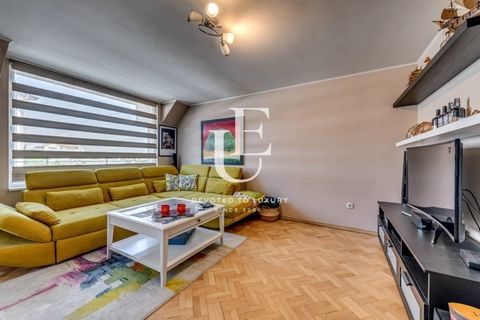 Unique Estates a le plaisir de vous présenter une maisonnette de trois chambres dans le quartier de Dragalevtsi. Pavlovo. La propriété est située entre Blvd. Alexandre Pouchkine et bul. Les frères Buxton. De la terrasse du salon, il y a une belle vue...