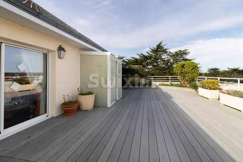 Ref 67872JMDB: Superb rooftop villa of 110m2 on the top floor in a recent residence close to all amenities. It includes an entrance, a living room with fireplace, a dining room with open fitted and equipped kitchen, 3 bedrooms, a bathroom, a shower r...