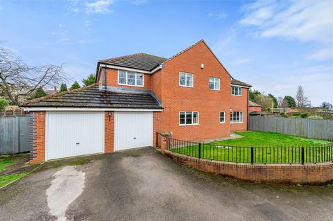 The property occupies a good sized plot with fabulous living accommodation throughout including; Entrance hall, lounge spanning the length of the property, open plan dining area fitted with modern appliances and overlooking the rear garden with downs...