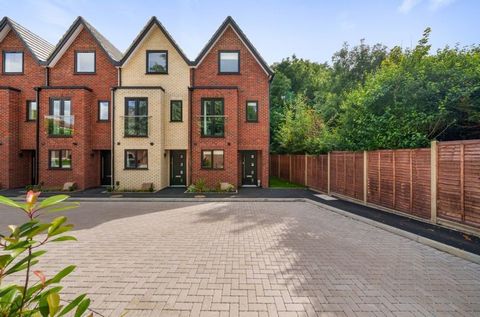 Frost Estate Agents are delighted to offer this superb and distinct development of 8 brand new townhouses with a contrasting and contemporary brick façade found in a convenient location of Coulsdon, offering the very best of town and country living. ...