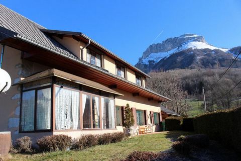 LES DESERTS - 73230, 20 minutes from CHAMBERY and 5 minutes from FECLAZ. Large house of 234 m² (total area of 340 m²) with a lot of character (stone and wood). Superb environment, panoramic view (Margeriaz, Massif de Belledonne), south facing. On the...
