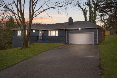 Welcome home to beautiful 1401 Gardman Avenue. Location, Location, Location! Prepare to be wowed by the modern and luxurious finishes. This turn-key 4 bedroom 3 full bathroom home features a modern high end DREAM kitchen with top-tier features such a...