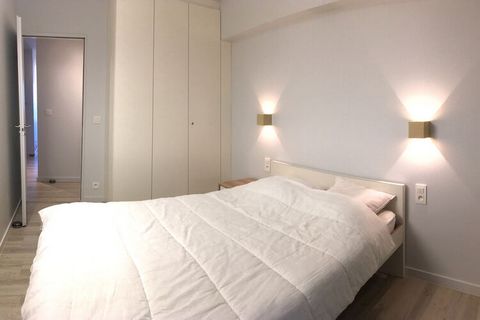 Piękny apartament z 2 sypialniami na ścianie nadmorskiej. Parking wliczony w cenę w odległości spaceru. Położony w spokojnym nadmorskim miasteczku Nieuwpoort, ten wspaniały apartament oferuje idealne połączenie komfortu, wygody i zapierających dech w...