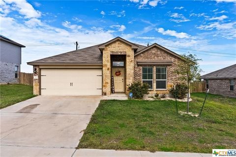 Price Drop !!!! Home is centrally located and easy to show!!! Come check it out today! You will treasure the comfort of this deluxe residence! Engaging home providing pleasant living. 3 bedrooms, 2 baths home is centrally located within few miles fro...