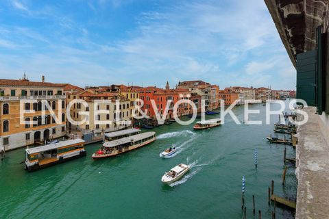Have you ever dreamed of living in a flat overlooking the Grand Canal? This spacious flat on the third floor of a historic palazzo is just right for you, as it boasts an incredible view of one of the most beautiful views in the whole of Venice, being...