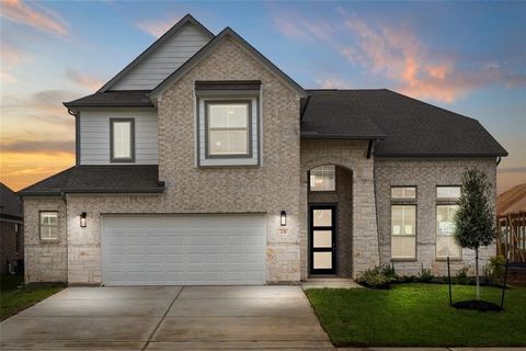 LONG LAKE NEW CONSTRUCTION - Welcome home to 231 Upland Drive located in the community of Beacon Hill and zoned to Waller ISD. This floor plan features 4 bedrooms, 3 full baths, 1 half bath and an attached 2-car garage. You don't want to miss all thi...