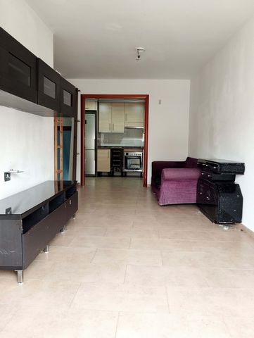 ¡Bienvenido a tu nuevo hogar en el encantador barrio de Cerdanyola en Mataró! Este espectacular piso, ubicado en la segunda planta de una tranquila finca de solo tres alturas, te ofrece la combinación perfecta de comodidad y tranquilidad. Situado en ...
