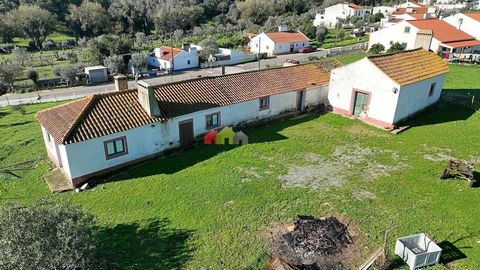Estate for Sale: Property with 22 hectares located in São Brissos, in the parish of Santiago do Escoural, municipality of Montemor-o-Novo. This arable land is ideal for raising livestock and has a pond and a well. The property has a typical Alentejo ...