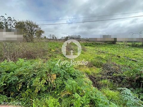 Excellent land with a total area of 1.670m2, inserted in residential area, for construction of individual villa with garage and up to 3 floors, endowed with fabulous views of the countryside and green areas. Located a few minutes from the city of Vil...