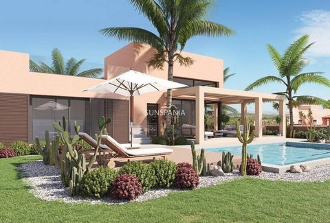 STUNNING NEW BUILD VILLAS IN DESERT SPRINGS RESORT This beautiful modern & stylish development occupies an envious position on the Desert Springs resort, providing a selection of three-bedroom Villas affording stunning views across the championship I...