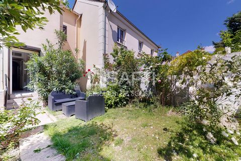 Venez à la découverte de cette maison 4 pièces d’une surface carrez de 81 m², située au centre ville de Vitry-sur-Seine (94400). Ce bien se compose d' un double séjour lumineux donnant sur un beau jardin, d'une cuisine indépendante et équipée rénovée...