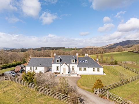 Linnside Cottage is a superb and beautifully situated smallholding with approximately 6 acres and impressive open views over the surrounding countryside and to Tynron Doon. The property was built by the present owners in 2011 and has been designed to...
