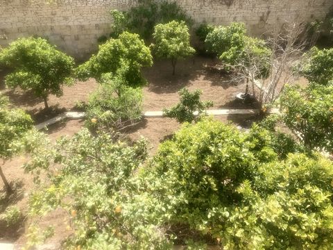 Nestled within the tranquil ambiance of the charming village of Lija this extraordinary 450 year old unconverted house of character is situated in a secluded alley providing a serene and private living experience. Encompassing a generous expanse of 1...