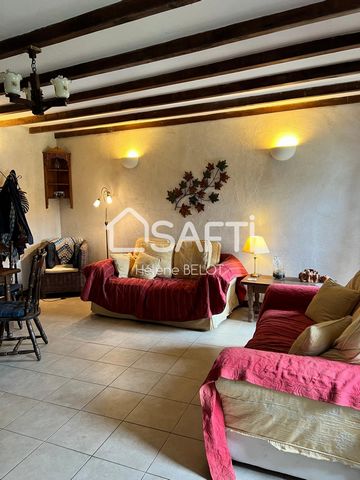 Located 20 minutes from Puy du Fou, in the countryside, on the Chantonnay / Pouzauges axis, you access this 54m² house via a private access path. You will appreciate the surrounding calm of this 690 m² plot with stone outbuildings. Inside, a kitchen ...