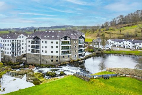 An extremely rare opportunity has arisen to acquire a luxurious, three bedroomed penthouse spread over three floors at the highly sought after Cowan Head development, a private 47 acre estate set just on the edge of the magnificent Lake District Nati...