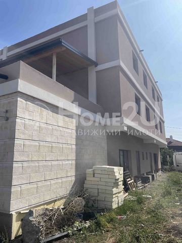 NEW CONSTRUCTION ! ! ! ACT16 ! ! ! COMMERCIAL SPACE IN THE PRICE ! ! ! SOUTH!!! We present to your attention an apartment on three separate levels with a total living area of 211m2. Apart from the living area, the apartment has 83m2 own yard and comm...