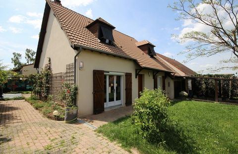 Dpt Allier (03), à vendre MONTLUCON maison P4/5 de 120 m² avec garage - Terrain de 450m²