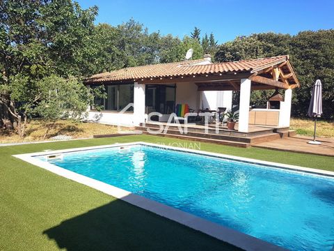 Located in Seillons-Source-d'Argens (83470) in a quiet area and 6 km from the motorway access and shops of Saint Maximin, this T5 Provencal house of 120 m², on one level, facing south, on a plot of land flat, furnished and completely enclosed of 1285...